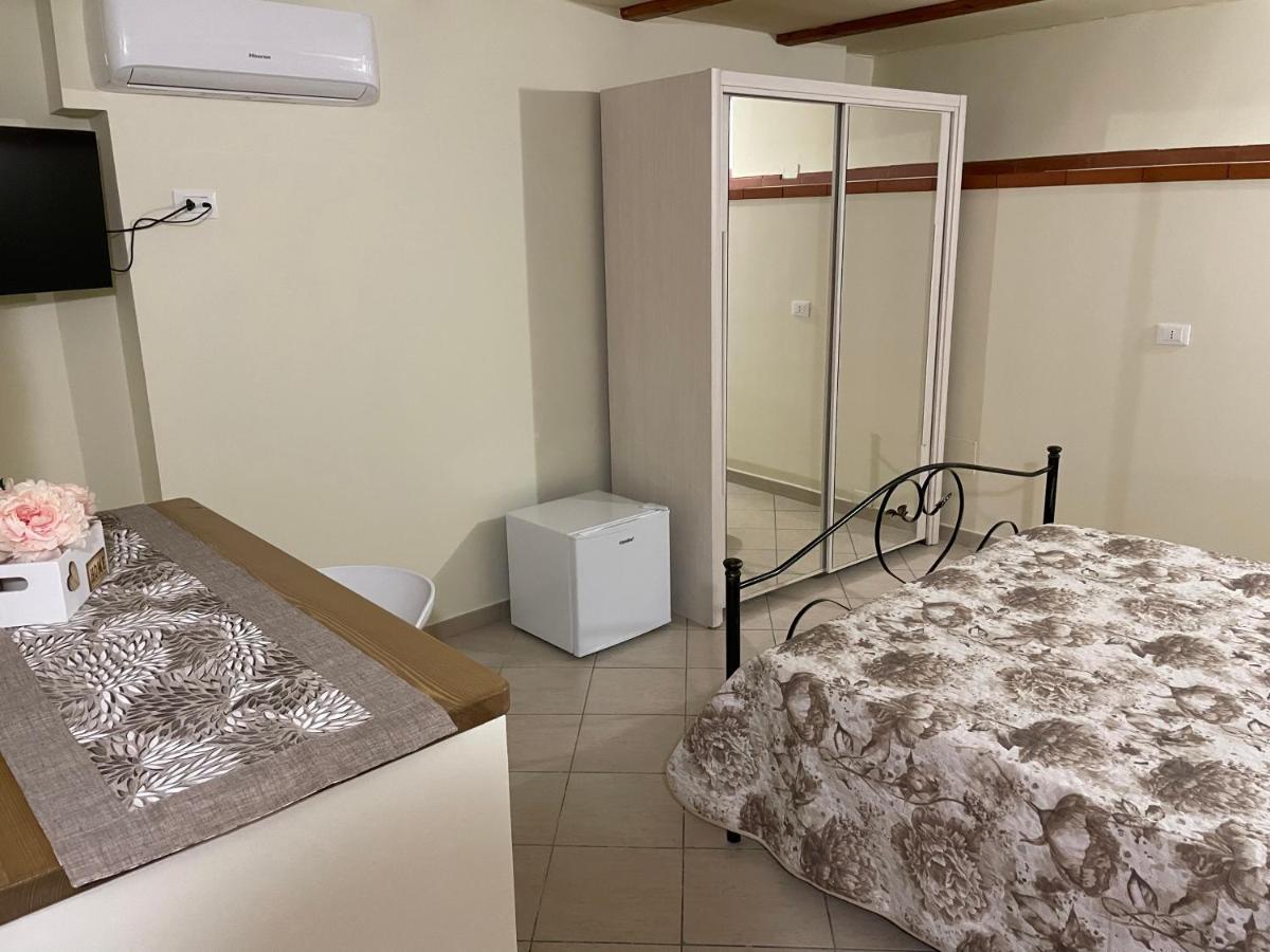 폰디 La Stanza Del Principe B&B 외부 사진