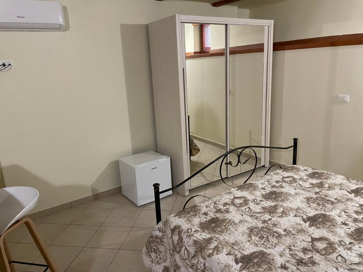 폰디 La Stanza Del Principe B&B 외부 사진